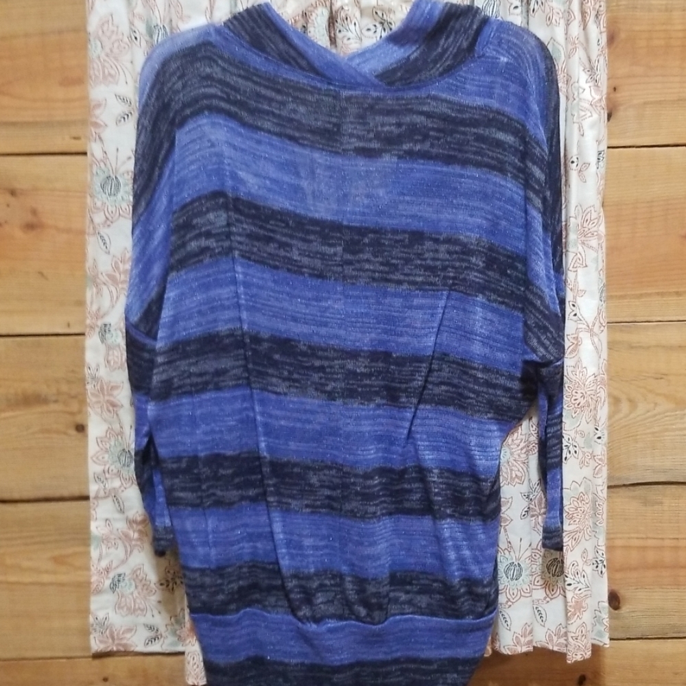 Sweater - Picture 3 of 3